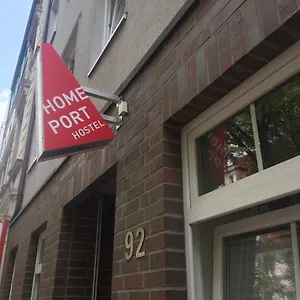  Hostel Homeport